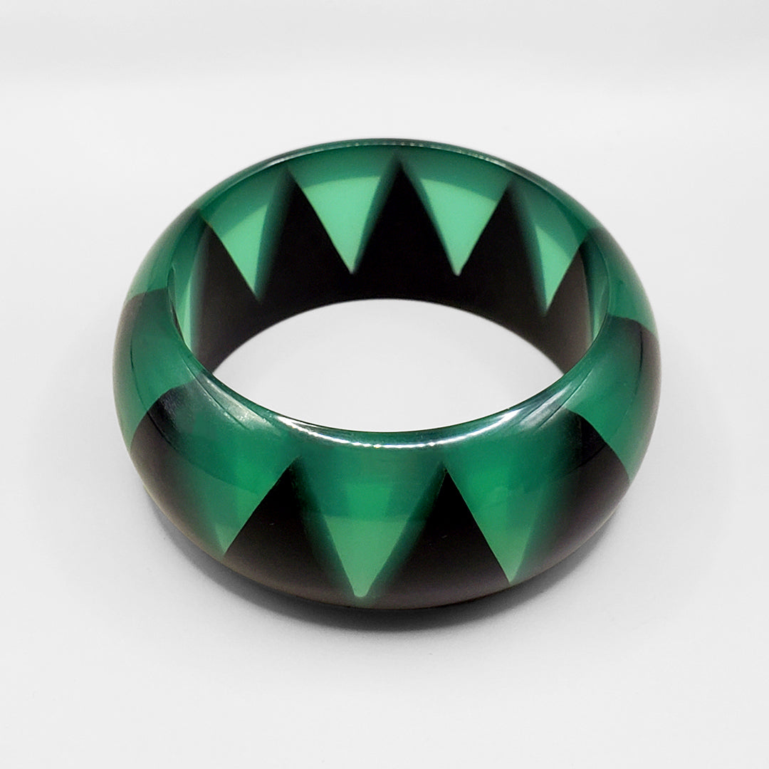 BIG DOME CLAW IN BLACK & GREEN - LAST ONE